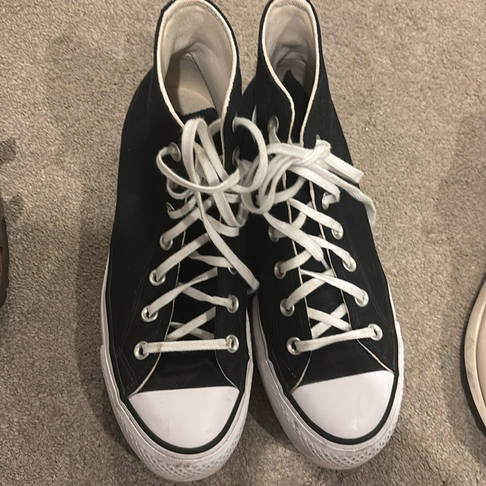 Black converse high top
